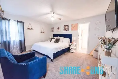 Image de Work & Relax ~ Near Lrafb ~ King Bed ~ Patio