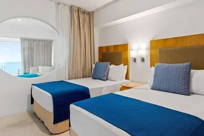 Image de Spacious 1 Br Condo with Golden Beaches and Infinite Pools
