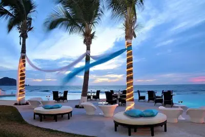 Image de Tasteful Junior Suite with a Terrace and Private Beach Area