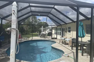 Image de Wonderful Beach Escape W/Private Salt Water Heated Pool.