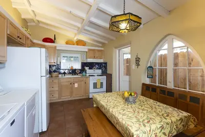 Image de Charming rustic adobe home near Downtown Oceanside- The Seagull's Adobe Nest - New Listing