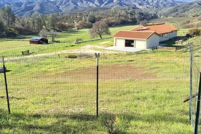 Image de Pinnacles Ranch - Closest to the Park (2 miles to East Entrance)