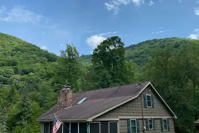 Image de Vacation Property off the grid. No cell service, internet, satellite/ cable tv
