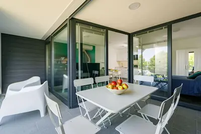 Image de Confortable appartement avec Wifi, climatisation, piscine, Tv, terrasse, animaux admis et parking