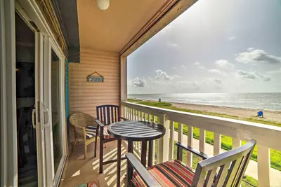 Image de Oceanfront Corpus Christi Escape w/ Community Pool