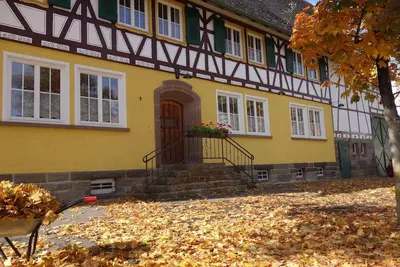 Image de Kanne Cottage Flaire Suite avec ruisseau et prairie