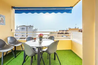 Image de Appartement \"Paradise\" sur la plage avec piscine, court de tennis, terrasse et Wi-Fi