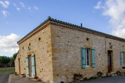 Image de Maison de campagne avec cheminée, grand jardin et proximité sentiers de randonnée