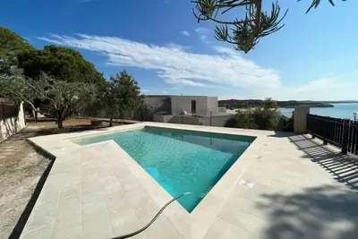 Image de th142 Villa · Tarragone · 5 chambres · 6 lits · 2 salles de bain