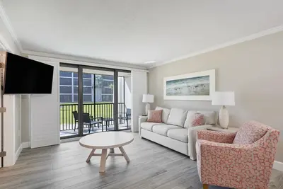 Image de Sundial F106 - Renovated Ground Floor Residence