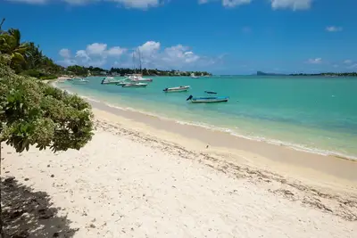 Image de Luxury Villa Beach Front *****4 The Bay Residence