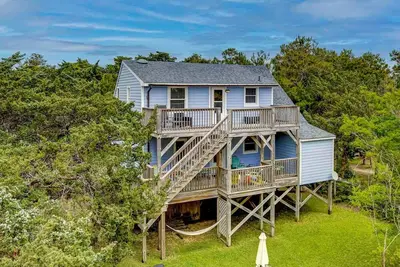 Image de Ocracoma: Relaxing spacious and comfortable home off the beaten path.