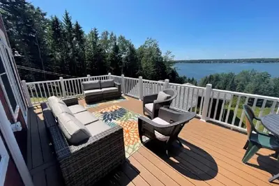 Image de Spacious 3 Bedroom, 2 bath, new home, ocean views, close to Maine seafood!