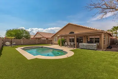 4br Home w/ Heated Pool | Prime Location