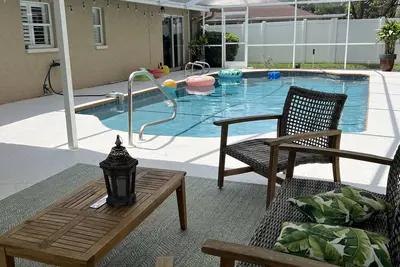 Image de Spacious Oasis Heated Pool Home!