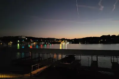 Image de Lakefront 2\/2 with Pool! Amazing Views