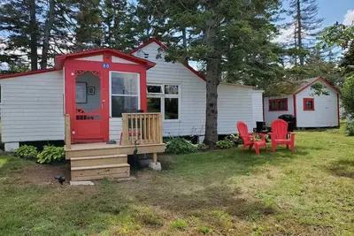 Looking for a peaceful and quiet week-long getaway? Look no further!