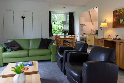 Image de Joli appartement dans une maison de vacances avec Wifi, piscine, Tv, terrasse et parking