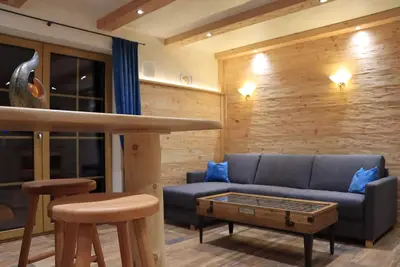 Image de Cozy nature chalet (34sqm) with east-facing balcony and panoramic stove