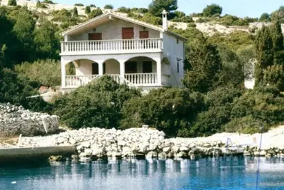 Image de Maison de pêcheur près de la mer Baie Dragisina, Kornati (K-12150)