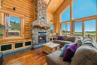 Image de Coyote Flat - 5 Bedroom Luxury Log Cabin, Foosball, Jet Tub, Ac