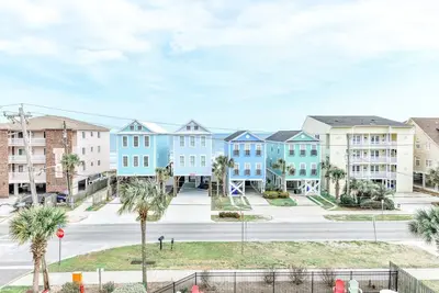 Image de 2nd Row, 2 Br Beach Condo, with Shared Pool! Tropical Sands 101