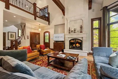 Image de Red-tail Lodge by Vail Butler - Ski In/Ski Out, Hot Tub, Walk to Town