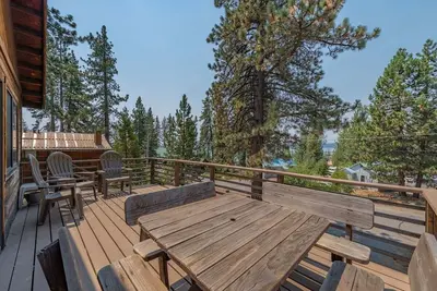 Image de Lake Breeze Family Home in Tahoe Vista- lakeview - walk to lake