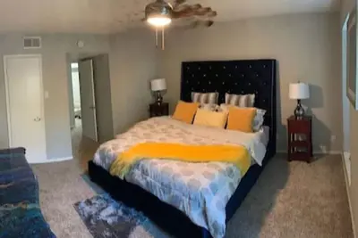 Image de Sugar Land 2 Bed 2 Bath Downstairs Private Garage