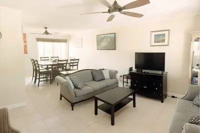 Image de Family Friendly Townhouse with Mountain View