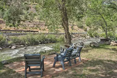 Image de Cotopaxi Escape w\/ Game Room on Arkansas River!