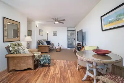 Image de Cove park - Beautiful 2 Bedroom / 1 Bath. Close to beaches/restaurants/nightlife