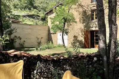 Image de 90 m2 on one level in a charming house in a preserved green setting