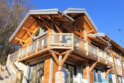 Image de Chalet Le Cerf 4* Piscine intérieure privée et Sauna
