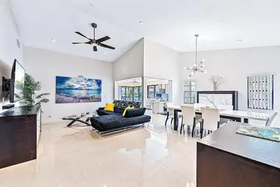 Image de Sunrise Lake House in Delray Beach