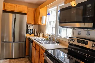 Image de Cozy 2\/1 House in Quiet Greensboro Neighborhood