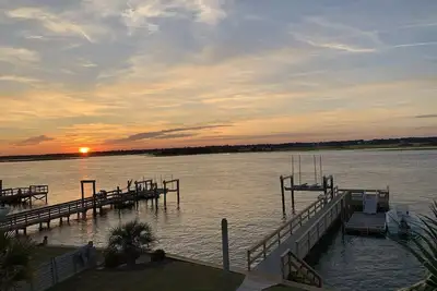 Image de Charming soundside home with private beach & dock