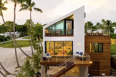 Image de Ocean Front Contemporary Beach House, Islamorada.