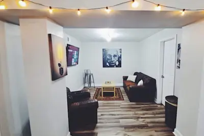 Image de An Industrial Basement {Discounted Rates}
