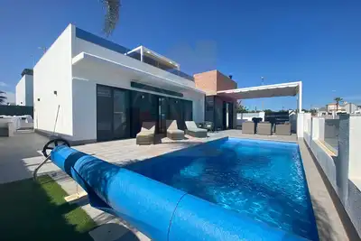 Image de Stunning Modern 3 Bed Private Pool Villa, Sucina