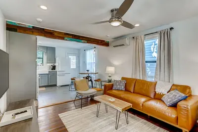 Image de Cheerful & Cozy East Austin Home Close to Dt!