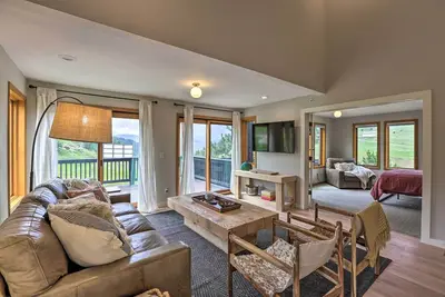Image de Evergreen Mountain Duplex w\/ Trail Access!