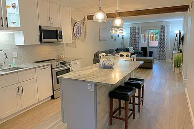 Image de Soundside 2 Bdr Condo *Pool & dock