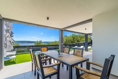 Image de Villa Three Units (27571-A1) - Crikvenica
