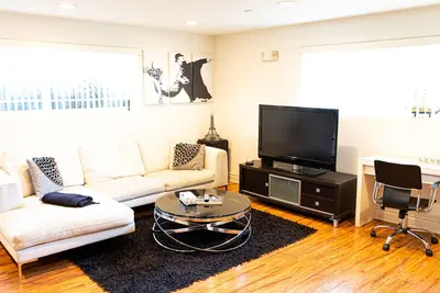 Image de Luxury Beverly Hills Apartment