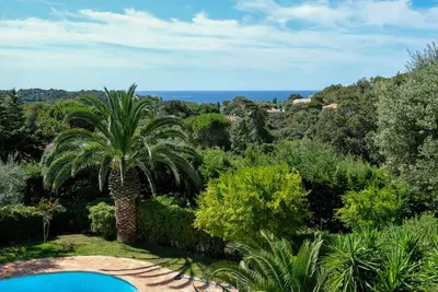 Image de Villa 300m2 avec vue mer. 16 personnes. Proche St Tropez, Ramatuelle et plages