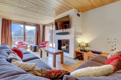 Image de Chalet Kaila - Magnifique chalet au centre avec vue