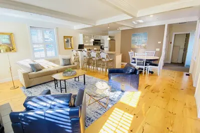Image de 3-bedroom vacation home just a 5-min walk to Main Street, Mystic