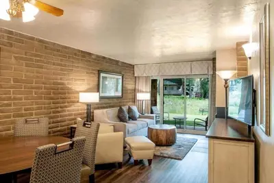 Image de Bright & Sunny 2br Condo with Jacuzzi & Pool