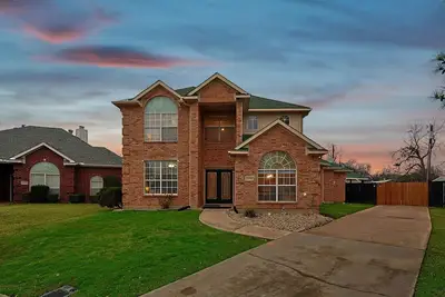 Image de Immaculate 5br/2. 5b Home with Pool